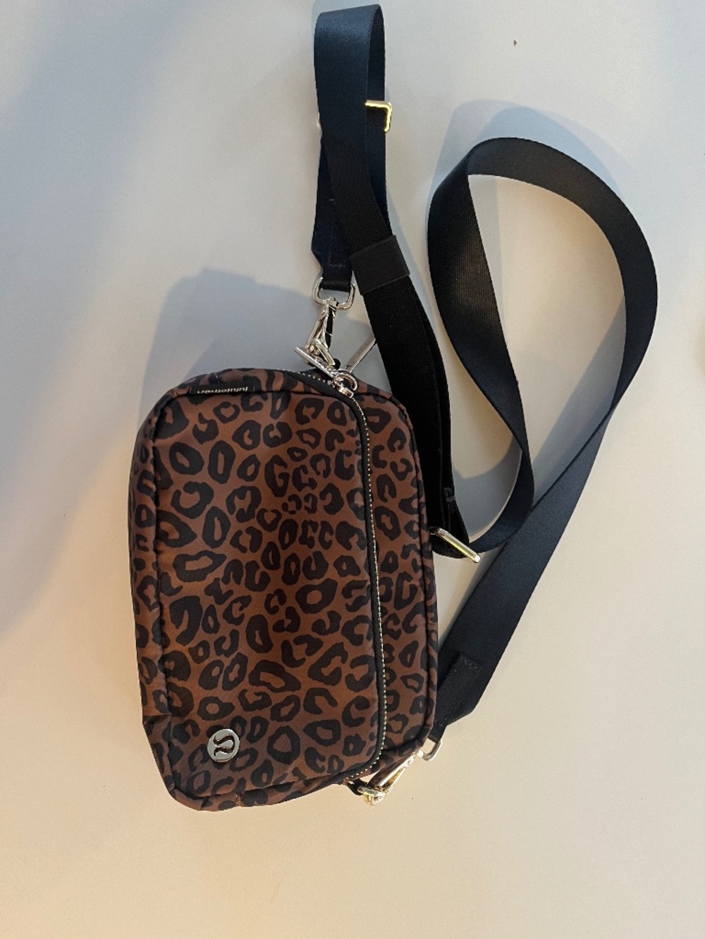 Lululemon cross body everywhere bag